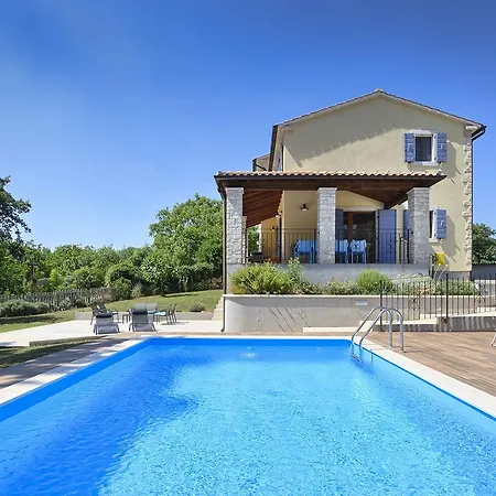 Villa 1630 *
